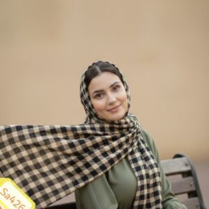 شال چهارخونه منگوله دار